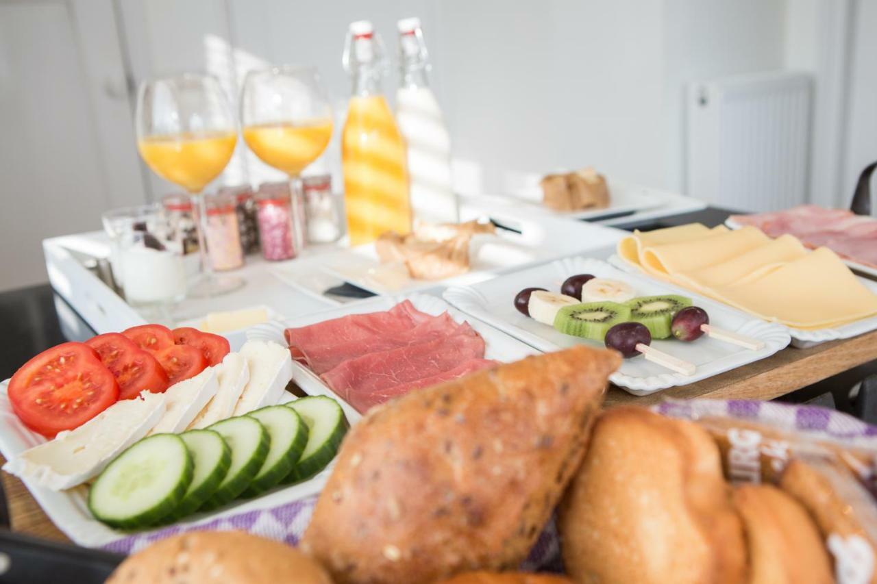 B&B Slapen Bij De Burgemeester Sint Pancras ภายนอก รูปภาพ