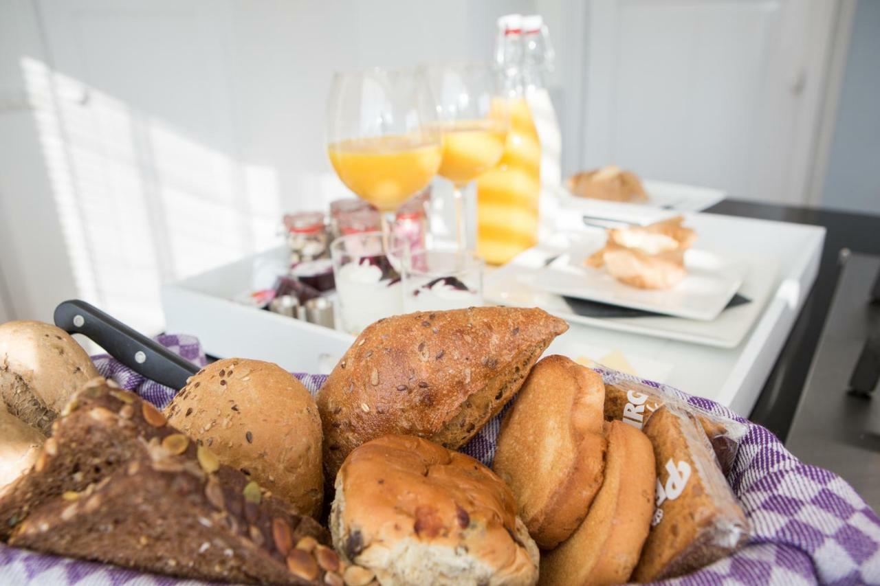 B&B Slapen Bij De Burgemeester Sint Pancras ภายนอก รูปภาพ